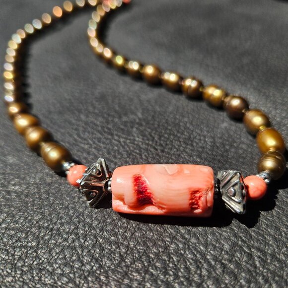 Golden Baroque Pearl Necklace - Picture 3 of 8